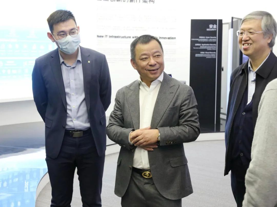 中新社｜專訪董事長(zhǎng)駱鍇：萬(wàn)物智聯(lián)，讓“全民認(rèn)證”不再遙遠(yuǎn)！